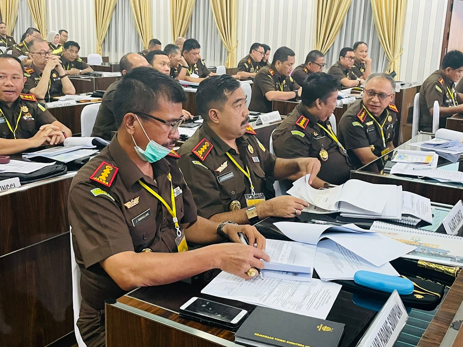 Kajari, Para Kasi Dan Kasubag Kejari Sidempuan Ikuti Rakerda 2022 Di Kejati Sumut