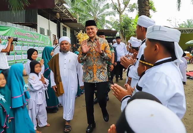 Bukan Hanya Paham Agama, Ijeck Minta Anak Pesantren Kuasai Digital