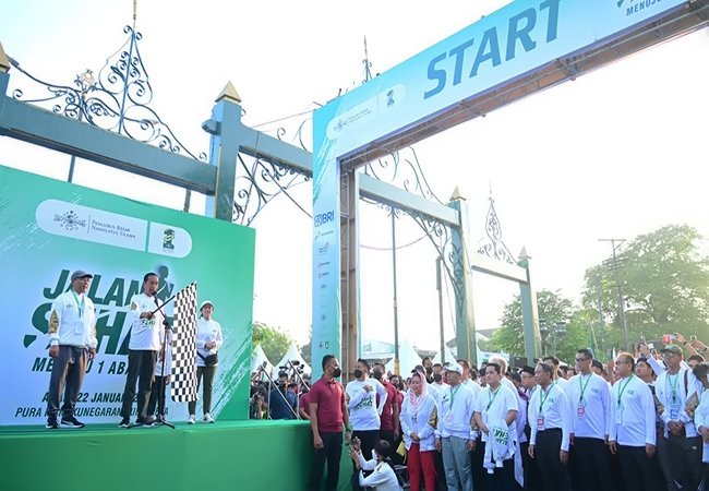 Presiden Jokowi Ikuti Jalan Sehat 100 Tahun NU