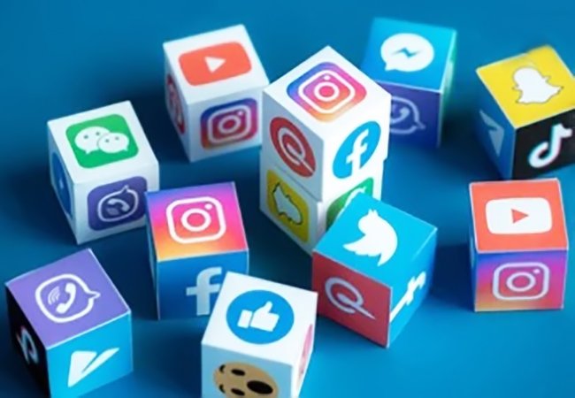 Waspada! Dampak Negatif Gunakan Medsos Jika Tidak Bijak