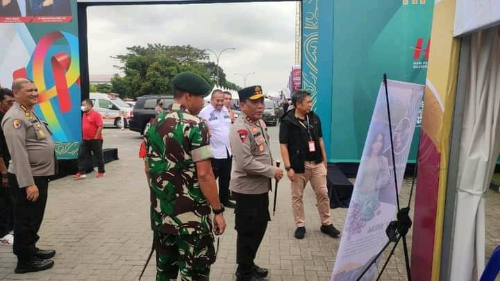 Kunjungi Stand Pemkab Dairi di HPN 2023, Kapolda Sumut Puji Kopi Sidikalang: Enak dan Mantap