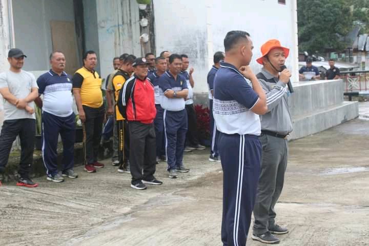 Sukseskan F1 Power Boat, Pemkab Dairi Melaksanakan Gotong-Royong Di Pinggiran Danau Toba