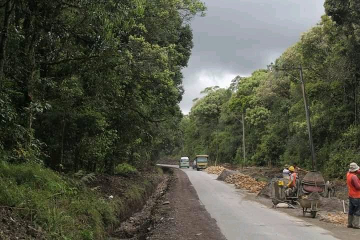 Ada Perbaikan Drainase di Lae Pondom, Bupati Dairi Imbau Pengguna Jalan Hati-hati