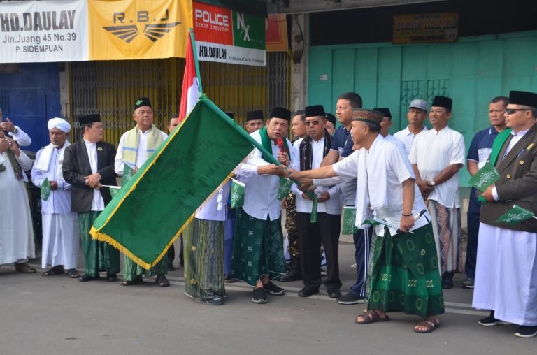 Wali Kota Sidempuan Lepas Jalan Santai Peringatan Satu Abad NU