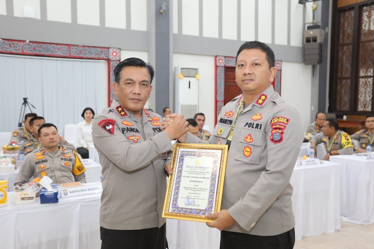 Peringkat Ke-1 Berita Terbanyak, Kapolres Sidempuan Raih Penghargaan dari Kapolda