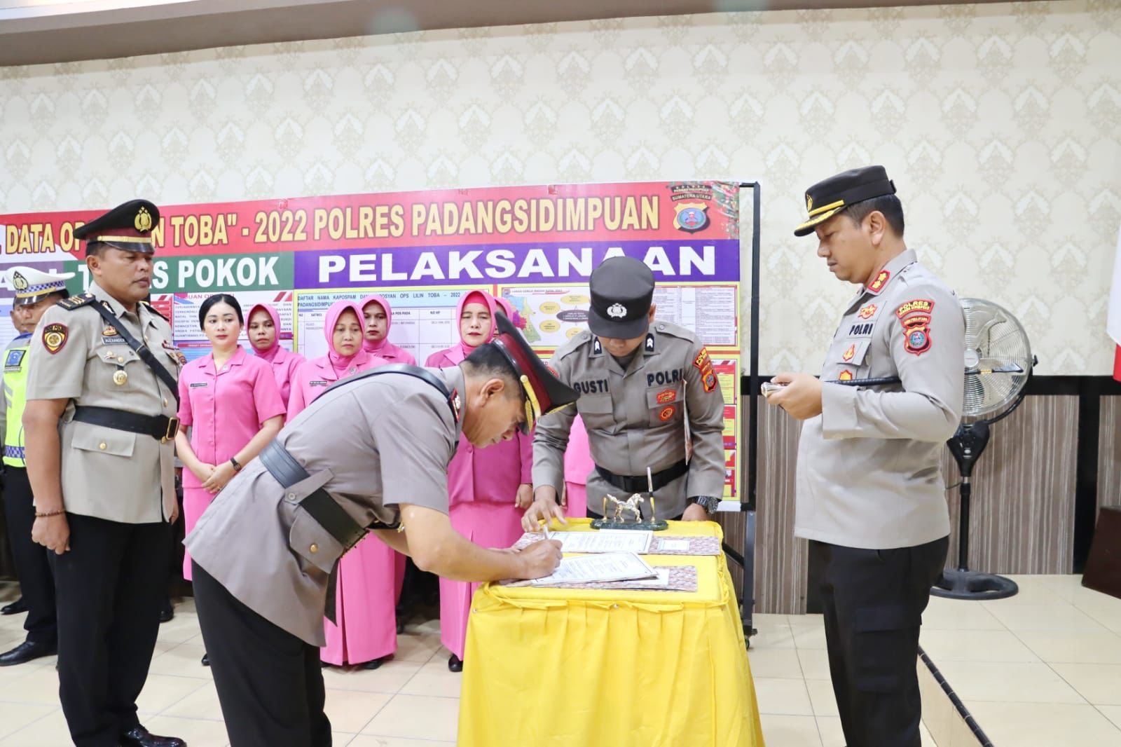 Hari ini, Waka dan Kabag SDM Polres Padang Sidempuan Sertijab