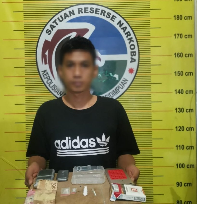 Miliki Sabu O,83 Gram Di Jecket, Pria Warga Ujung Padang Dibekuk Polisi