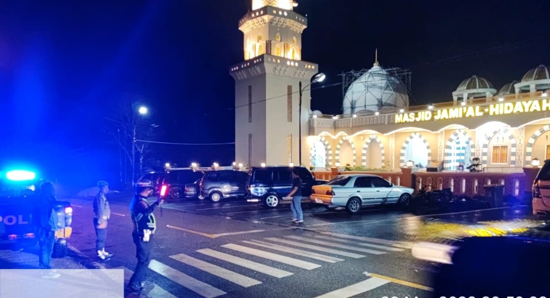Sigap! AKBP Imam Kerahkan Personel Pam Salat Tarawih di Wilkum Polres Tapsel