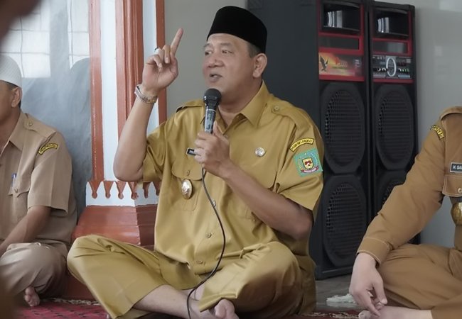 Safari Ramadhan, Syah Afandin Jadi Imam Sholat Zuhur
