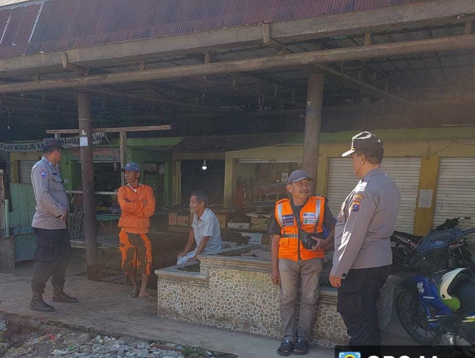 Pagi Hari, Satbinmas Polres Sidempuan Sambangi Warga Beri Pesan Kamtibmas