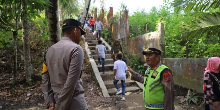 Antisipasi Pungli, Kapolres Tapsel Terjunkan Personil di Wisata Aek Sijorni