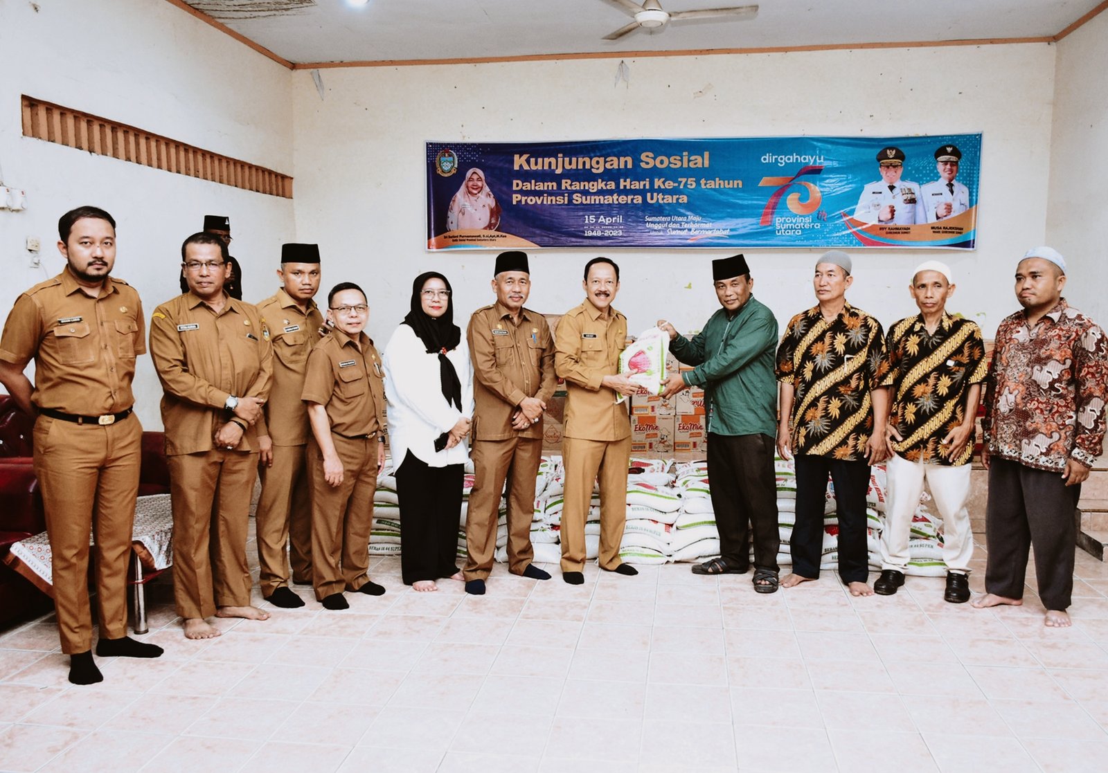 Hari Jadi Ke-75 Sumut, Sekdaprov Kunjungi Panti Asuhan