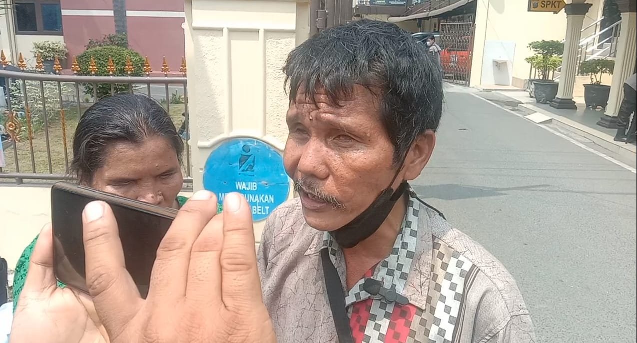 Belasan Tuna Netra Demo di Polrestabes Medan, Minta Kapolrestabes Copot Oknum Penyidik PPA