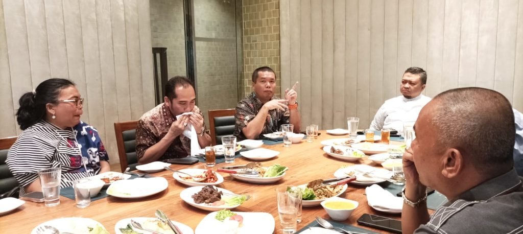 Bupati Tapsel Bersama PT.Surveyor Indonesia dan KJPP Rapat Proyek ROW jalur Sutet PLTA Batang Toru