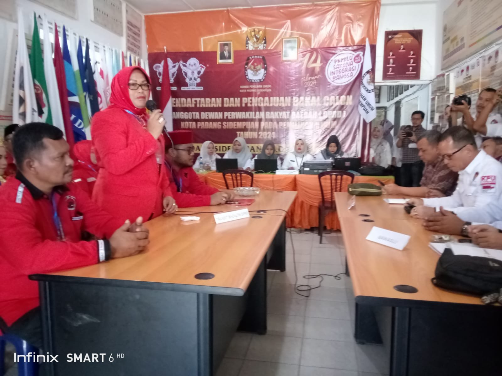 Target 30% Perempuan Duduk di Legislatif, DPC PDI Psp Resmi Daftar Bacaleg Ke KPU