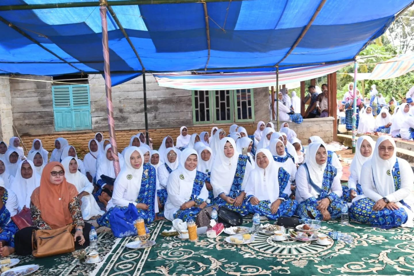 Eratkan Tali Silaturahmi, Bupati Tapsel Halal Bi Halal dengan Masyarakat Di BKMT Marancar