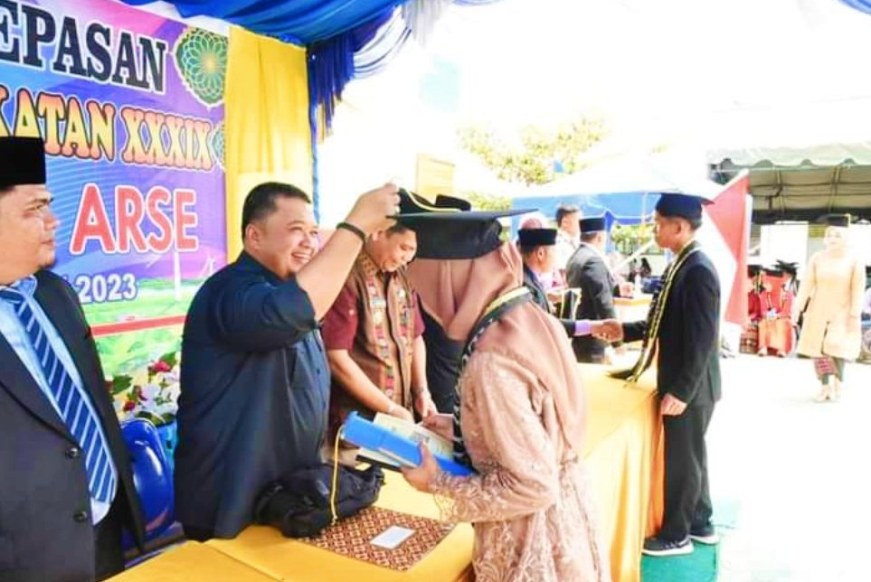 SMA Negeri 1 Arse Gelar Wisuda dan Pelepasan Kelas XII Tahun 2022-2023