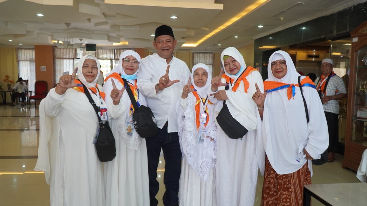 Bupati Karo Serahkan SK Pengangkatan P3K Jabatan Fungsional Tenaga Kesehatan TA 2022