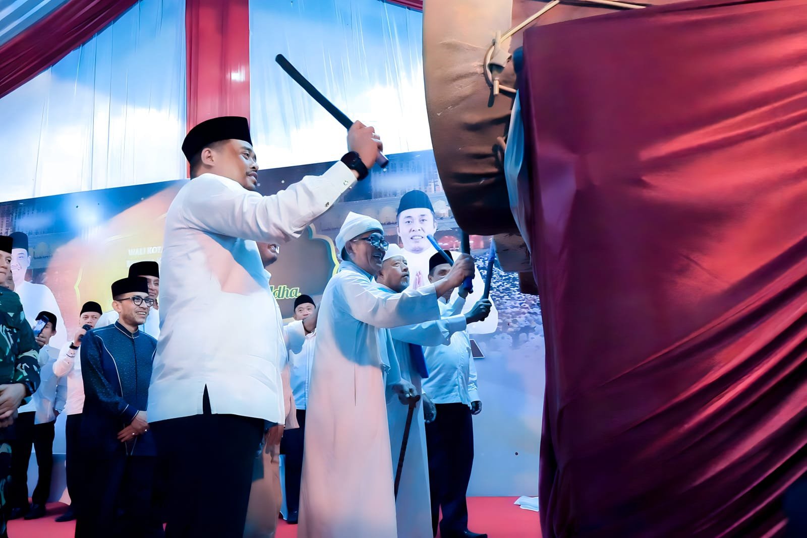 Wali Kota Tabuh Bedug Takbiran Iduladha bersama Ulama