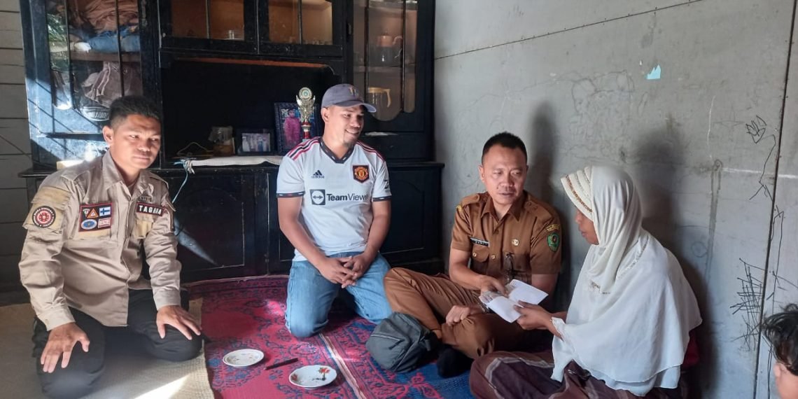 Dapati Warga Tapsel Ngidap Kanker, Bupati Langsung Perintah Kadis Beri Bantuan