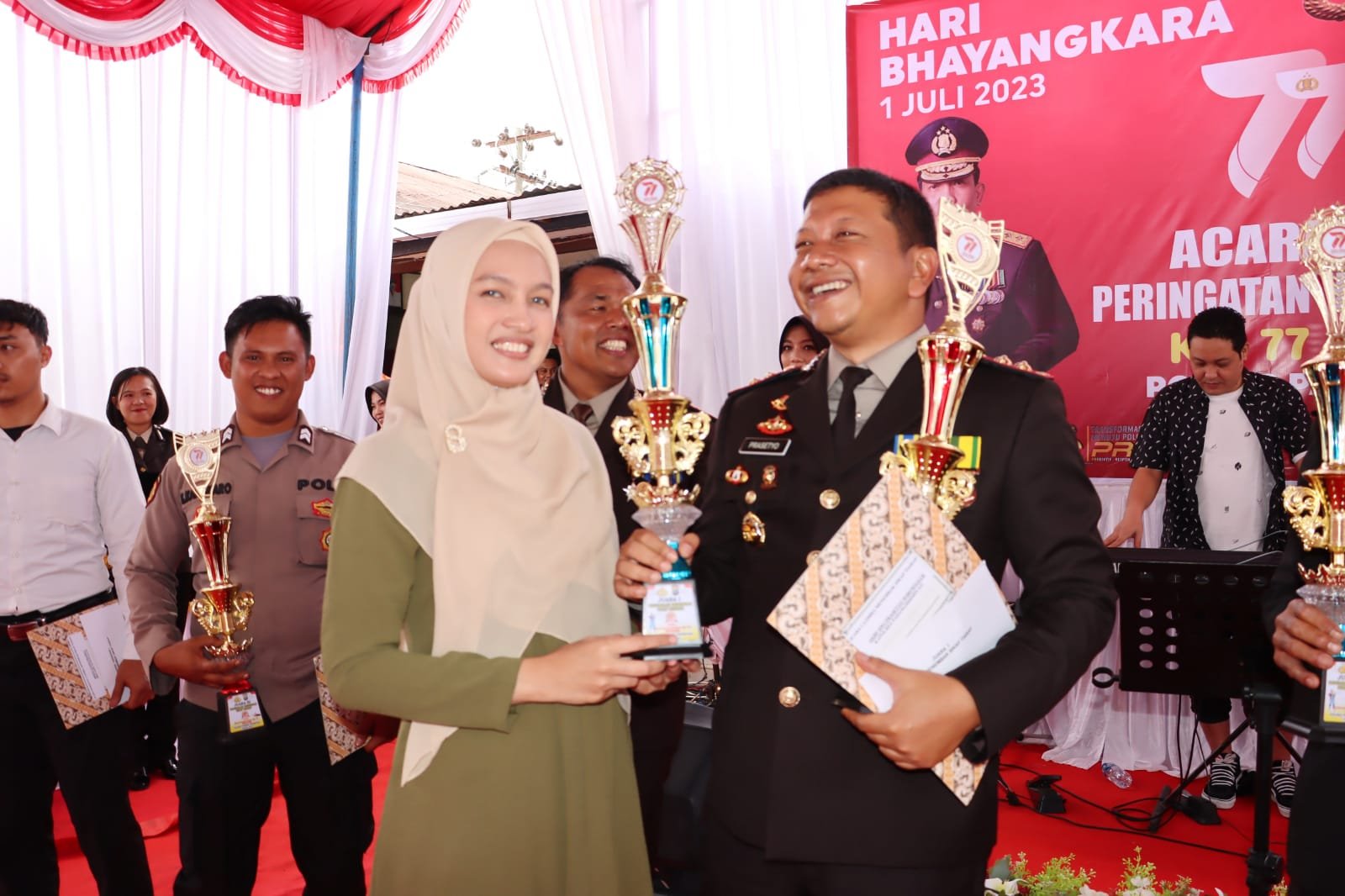 Syukuran Hut Bhayangkara, Kapolres Psp Terima Dua Piala Juara 1 Menembak