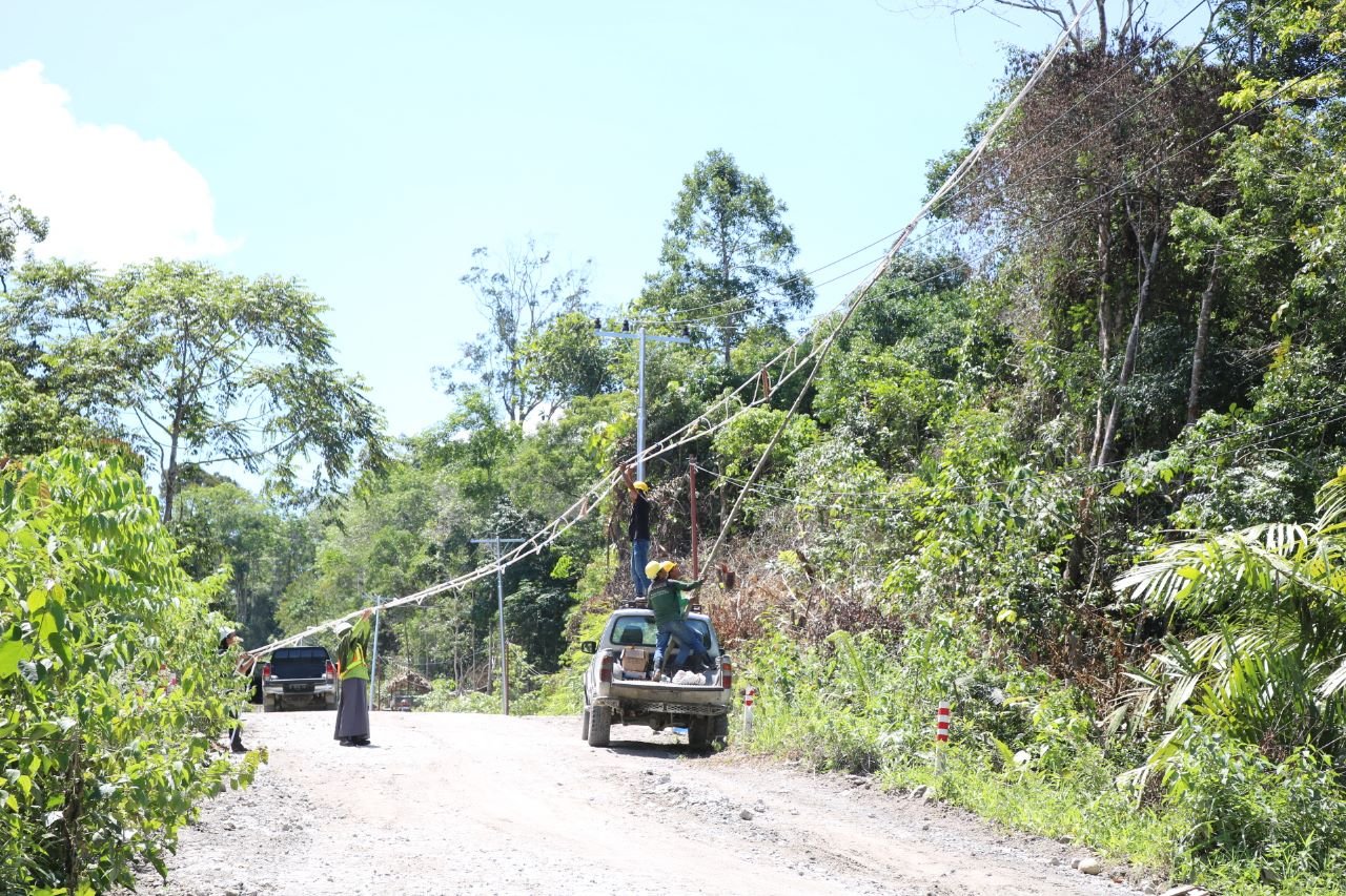 Komitmen! PT. NSHE Tingkatkan Kemampuan Komputer untuk Guru Tapsel