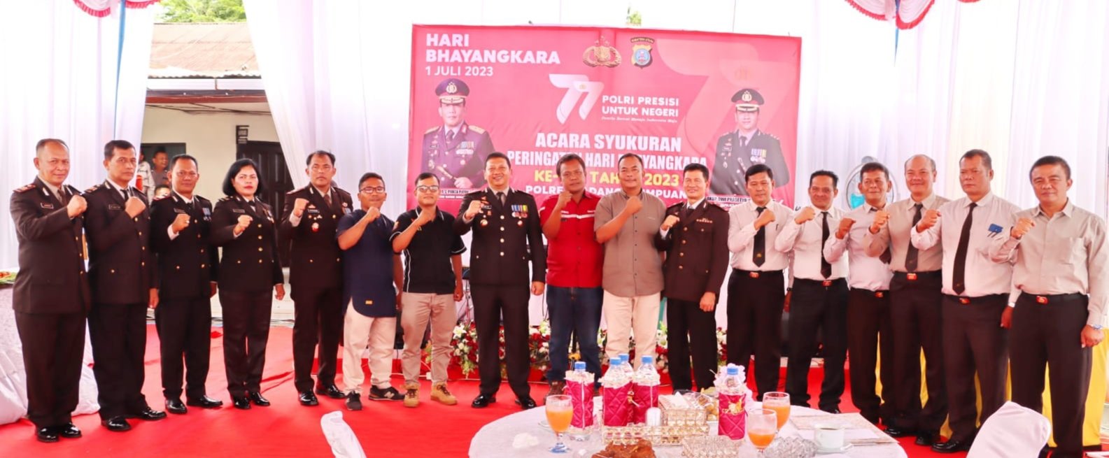 Wujud Sinergitas, Kapolres P.sidimpuan Berbagi Hadiah Ke Insan Pers