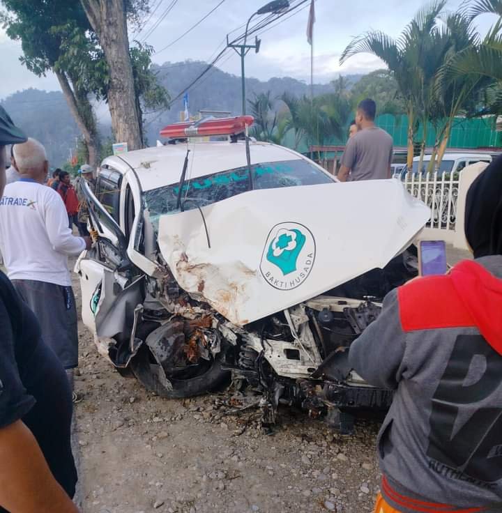 Ambulans Dinkes P.sidimpuan Alami Laka Lantas, Akibatnya 2 Orang Tewas
