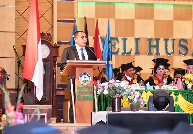 Hadiri Wisuda Institut Deli Husada Delitua, Ini Pesan Gubsu Kepada Wisudawan