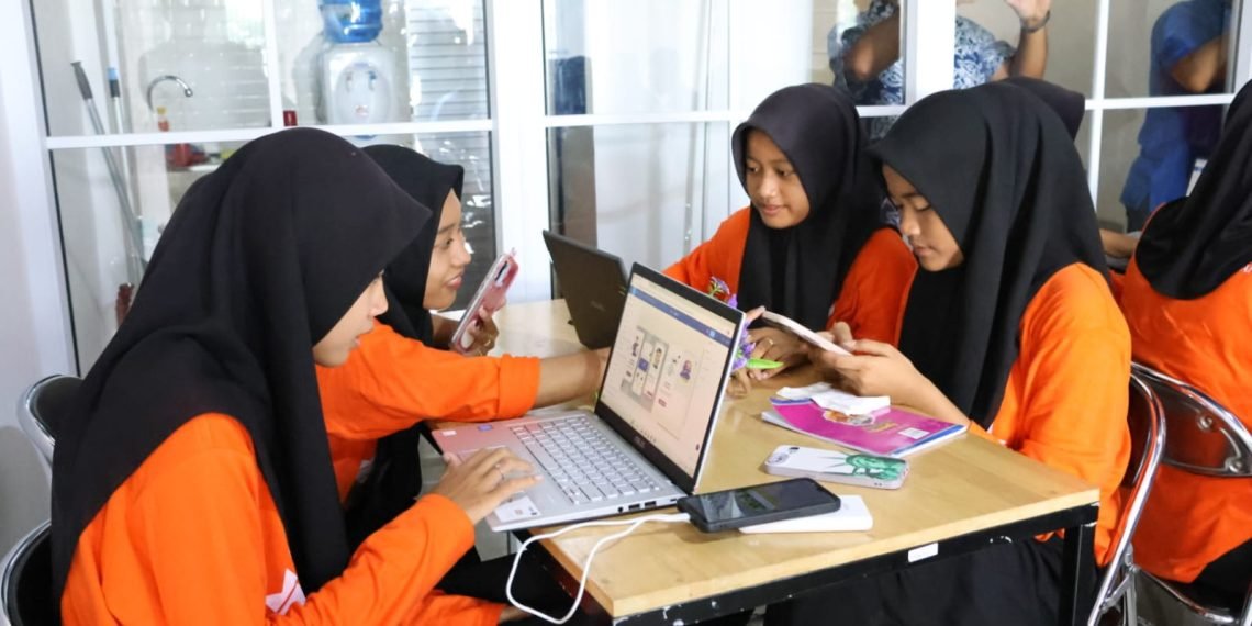 Bupati Dolly Sebut Akan Banyak Pemuda Tapsel Perkenalkan Produk Unggulan Melalui Digital Marketing