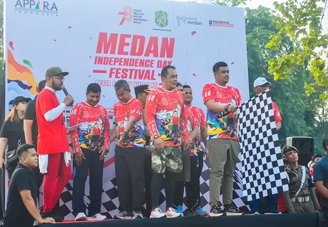 Pagelaran Seni Budaya Mewarnai Medan Independence Day Festival