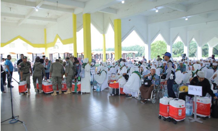 Bupati Karo Hadiri Gendang Guro-Guro Aron Mburo Ate Tedeh Desa Mardingding