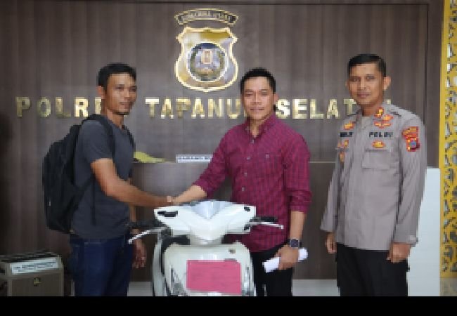 Korban Curanmor Ucapkan Terima Kasih Usai Septornya Diberi Kapolres Tapsel