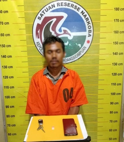 Diwarnai Aksi Kejar-kejaran, Oknum Kades di Tapsel Ditangkap Diduga Miliki Sabu