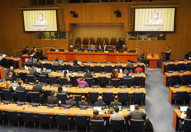 Menlu RI Minta PBB Dukung Pemusnahan Total Senjata Nuklir