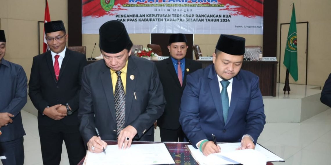Bupati Tapsel Bersama Pimpinan DPRD Tandatangani Nota Kesepakatan KUA-PPAS 2024