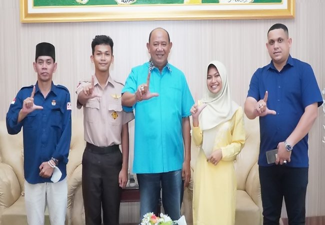 Syah Afandin Apresiasi 2 Siswi Langkat Ikuti Dewan Parlemen Remaja DPR RI