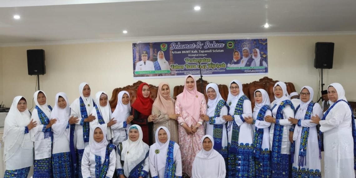 Rosalina Ajak Jemaah BKMT Untuk Jadikan Al-qur’an Sebagai Sumber Ilmu