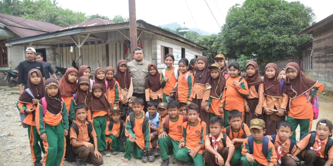 Bupati Tapsel Bersama Pimpinan OPD Tinjau Kesiapan Desa Gunung Baringin Yang Akan Ikuti Lomba Desa Binaan