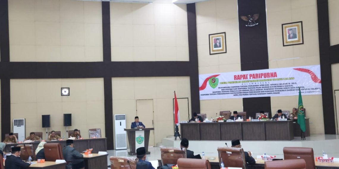 Bupati Tapsel Sampaikan Pengantar Nota Keuangan Ranperda P-APBD TA 2023