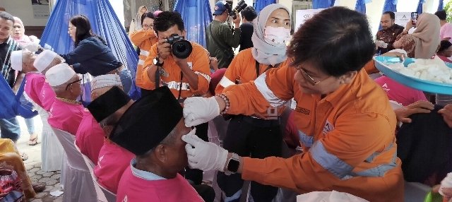 Wabup Asahan Serahkan Bantuan Makanan Tambahan Untuk Anak Stunting