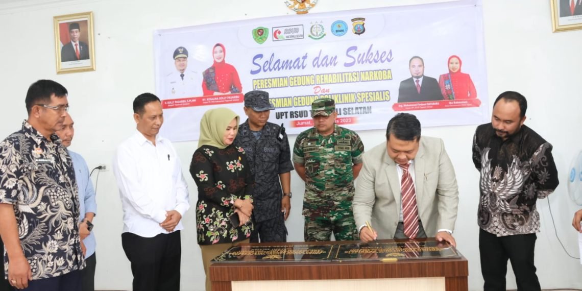Bupati Dolly Pasaribu Resmikan 2 Gedung RSUD Kabupaten Tapsel