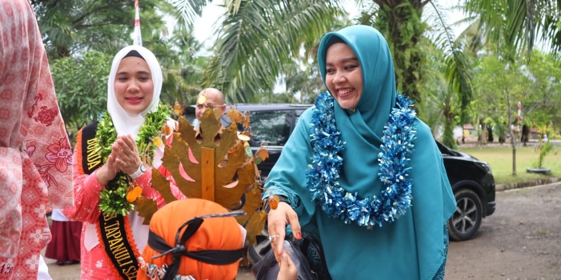 Ketua TP PKK Tapsel Ajak Kader PKK dan Bunda PAUD Agar Kompak Memajukan Desa dan Kelurahan