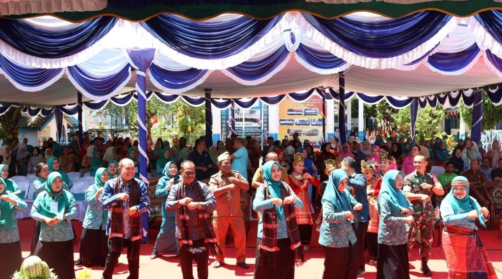 Turun Ke Tapsel, Tim Evaluasi Desa Binaan Provinsi Sumut Disambut Ketua TP PKK Kabupaten