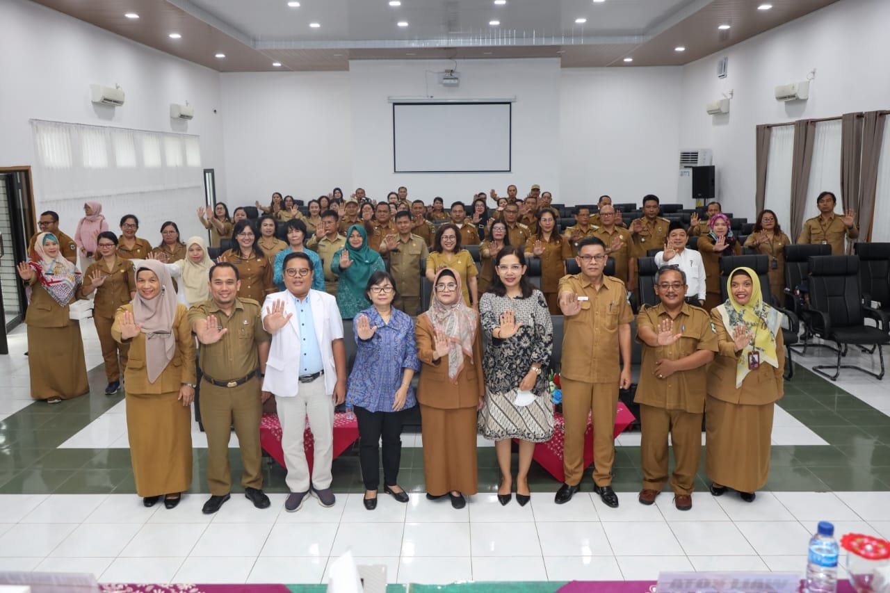 Wali Kota Siantar Membuka Kegiatan Diseminasi Audit Kasus Stunting