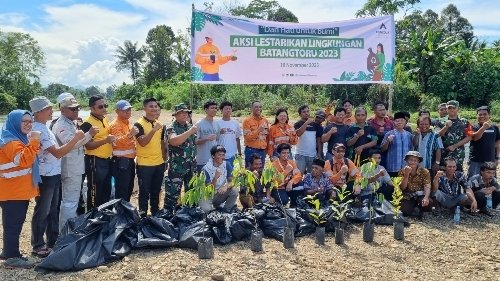 Bersih Lubuk Larangan Binaan, PT AR Tanam Bibit Pohon dan Tebar Binih Ikan