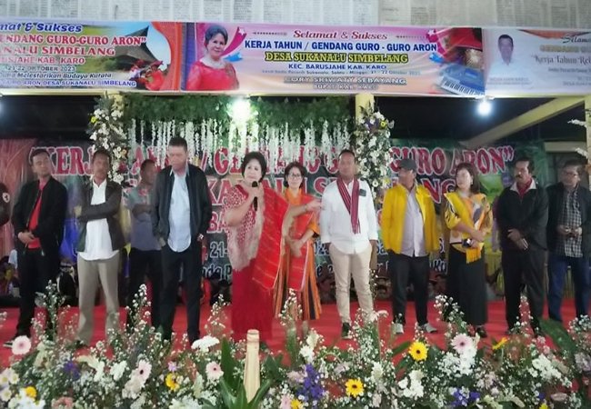 Bupati Karo Hadiri Kerja Tahun di Desa Sukanalu