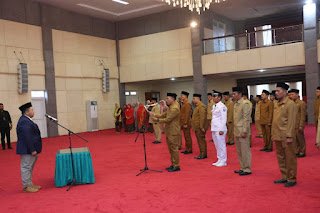 Bupati Tapsel Lantik 35 Pejabat Tinggi Pratama