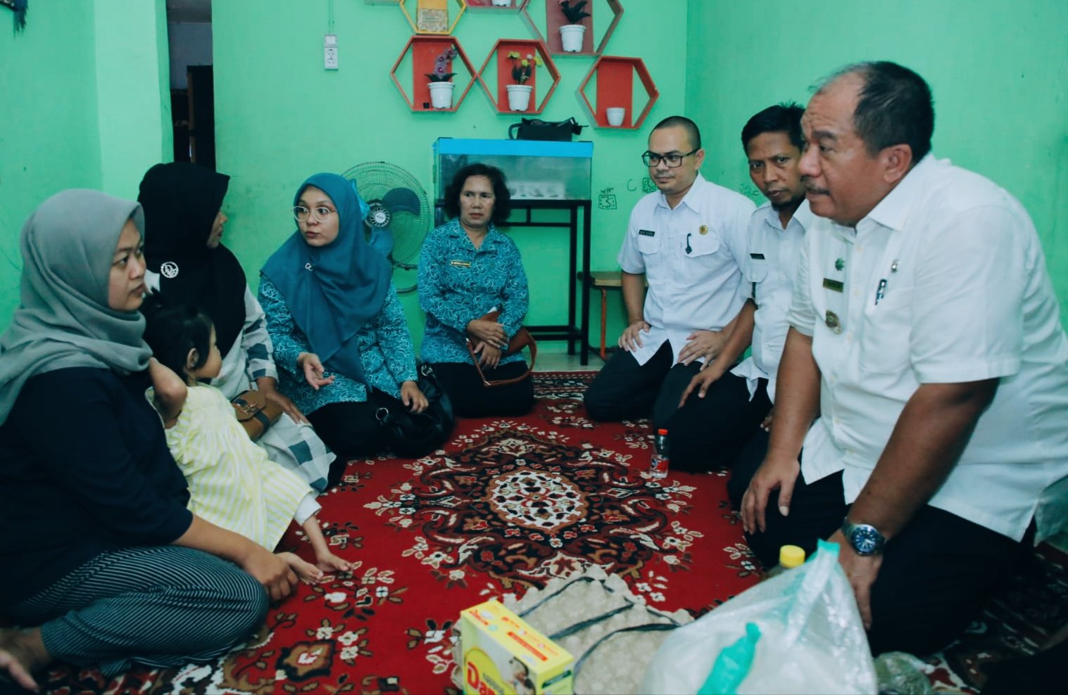 Wabup Asahan  Serahkan Bantuan Makanan Tambahan Anak Stunting