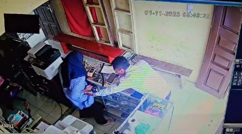 Alamak! Diduga Oknum Kapus Tapsel Colek Bokong Wanita di Kios, Kok Batal Dilaporkan?